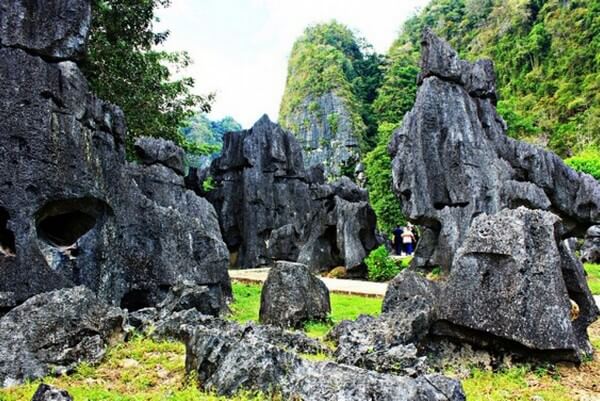 taman wisata leang leang
