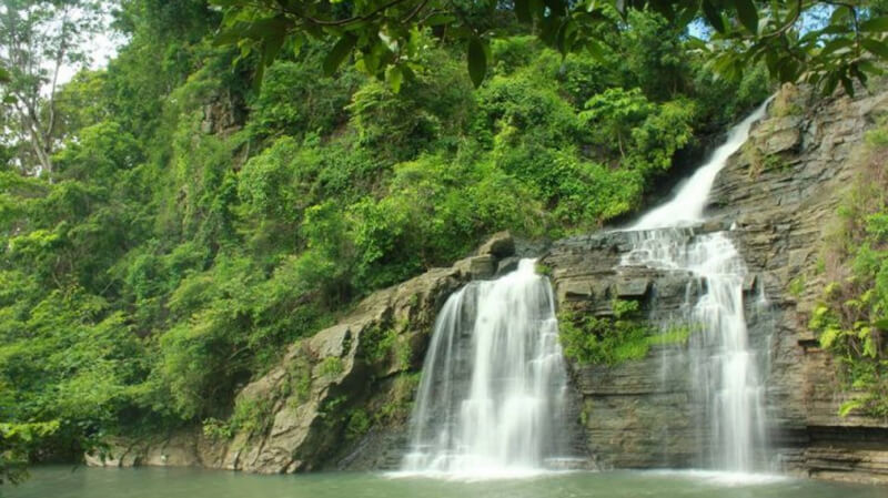 air terjun manuba barru
