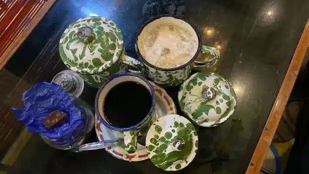 kopiriolo-tempat-ngopi-bergaya-klasik-di-makassar-4_169