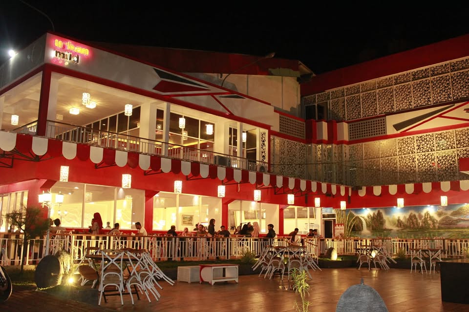 red corner cafe makassar_tempat buka puasa favorit makassar